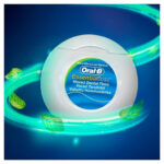 نخ دندان اورال بی مدل Essential floss - Image 2
