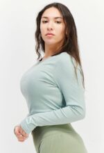 لباس ورزشی زنانه پوما کلریتی آستین بلند - Image 3