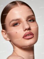 خط لب و رژ لب دو سر شیگلم - Image 12